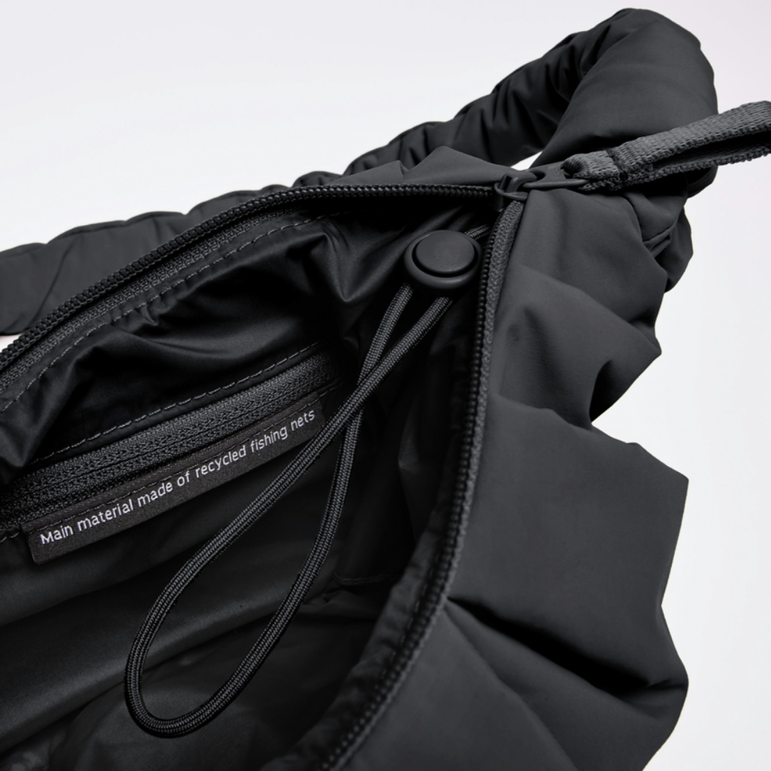 Got Bag Umhängetasche PLEAT MOON BAG SMALL Black Abbildung 3