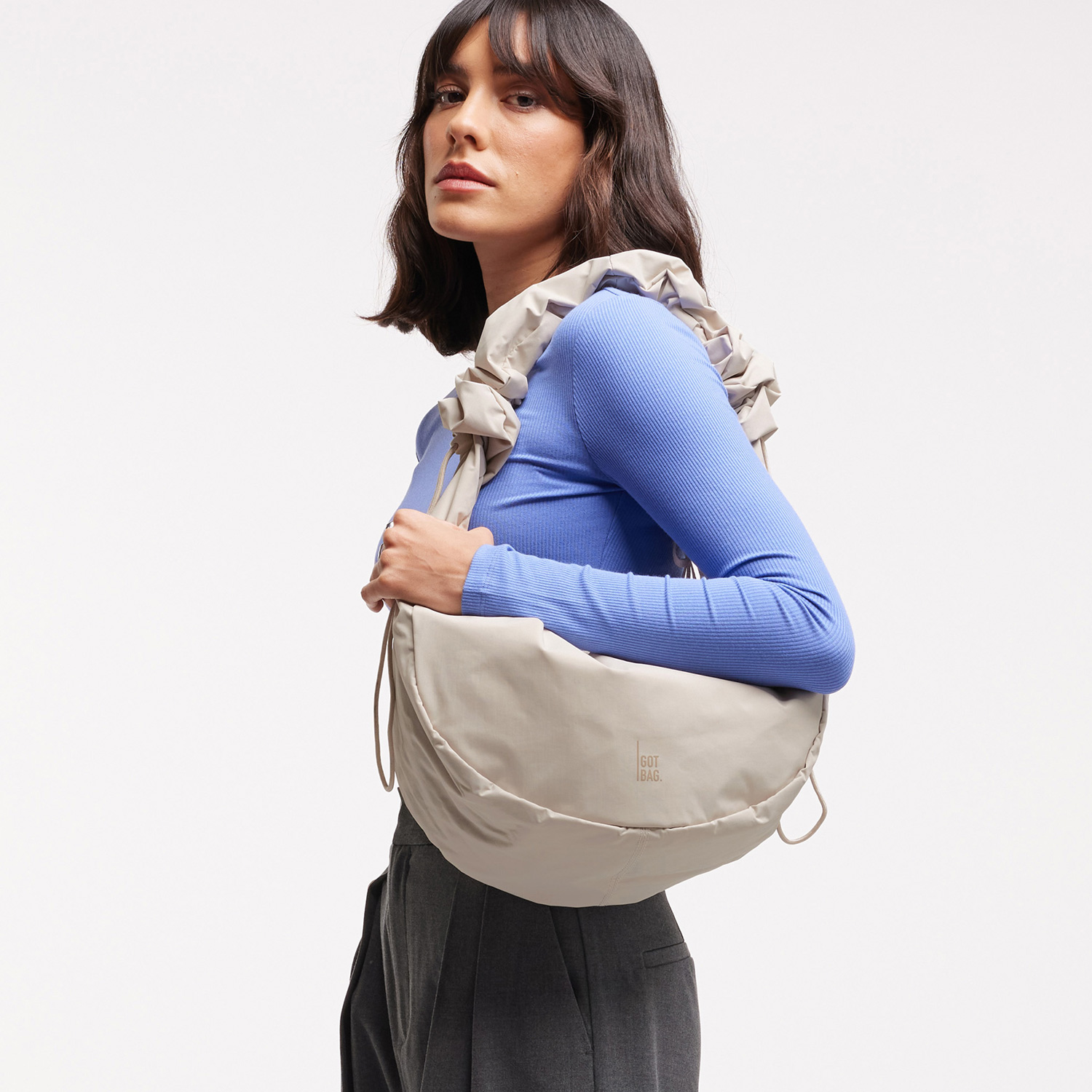Got Bag Umhängetasche Ruffle Moon Bag monochrome soft shell Abbildung 6
