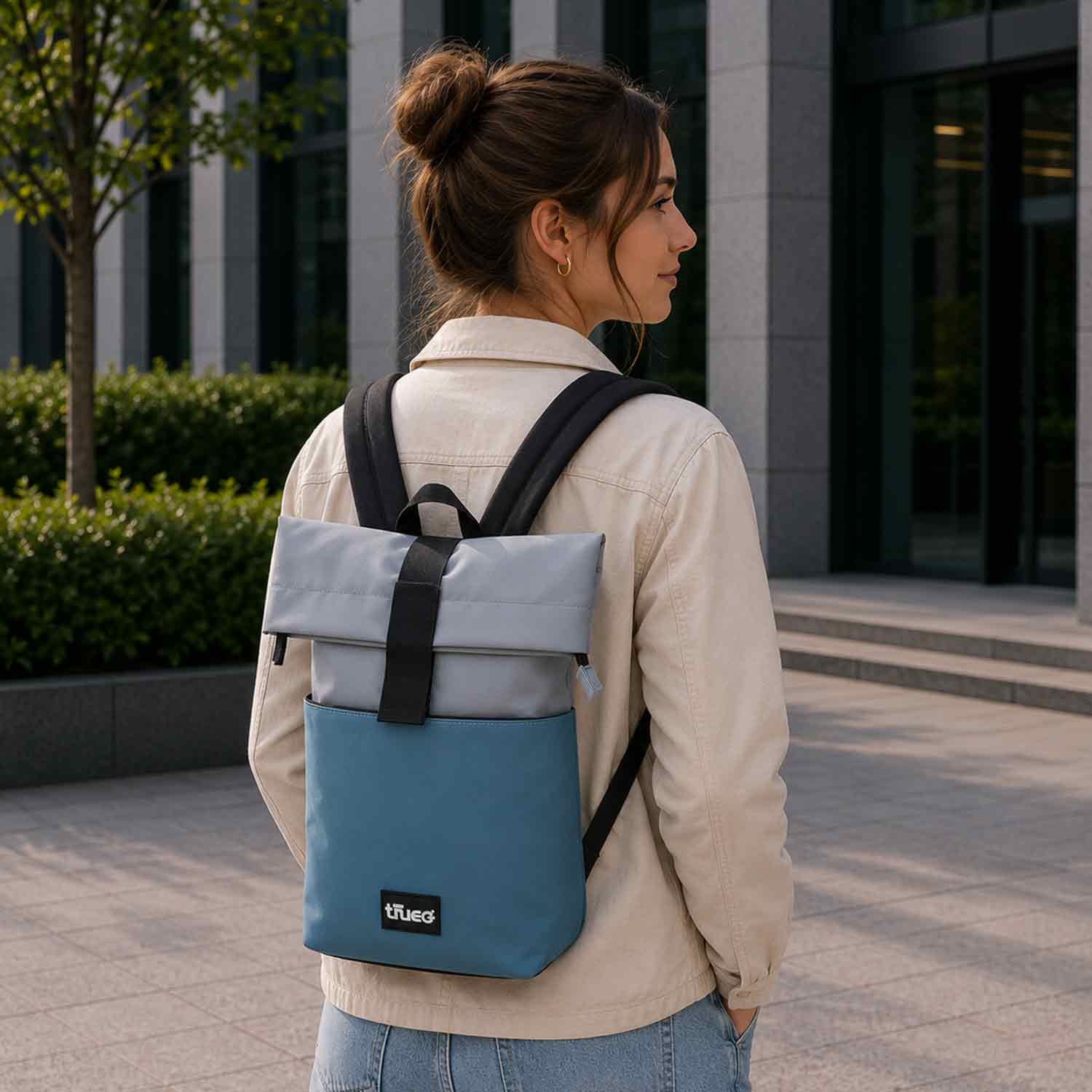 TheTrueC Stylischer Tagesrucksack für Alltag Alma blue-grey Abbildung 2