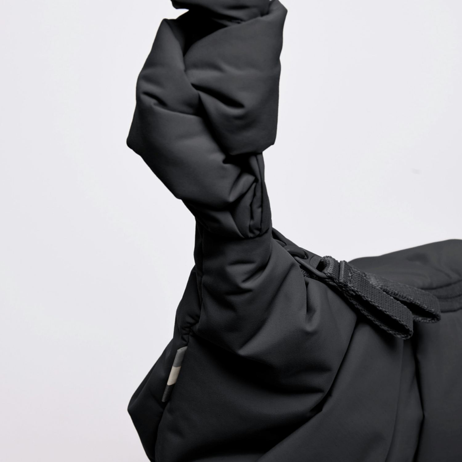 Got Bag Umhängetasche PLEAT MOON BAG SMALL Black Abbildung 4